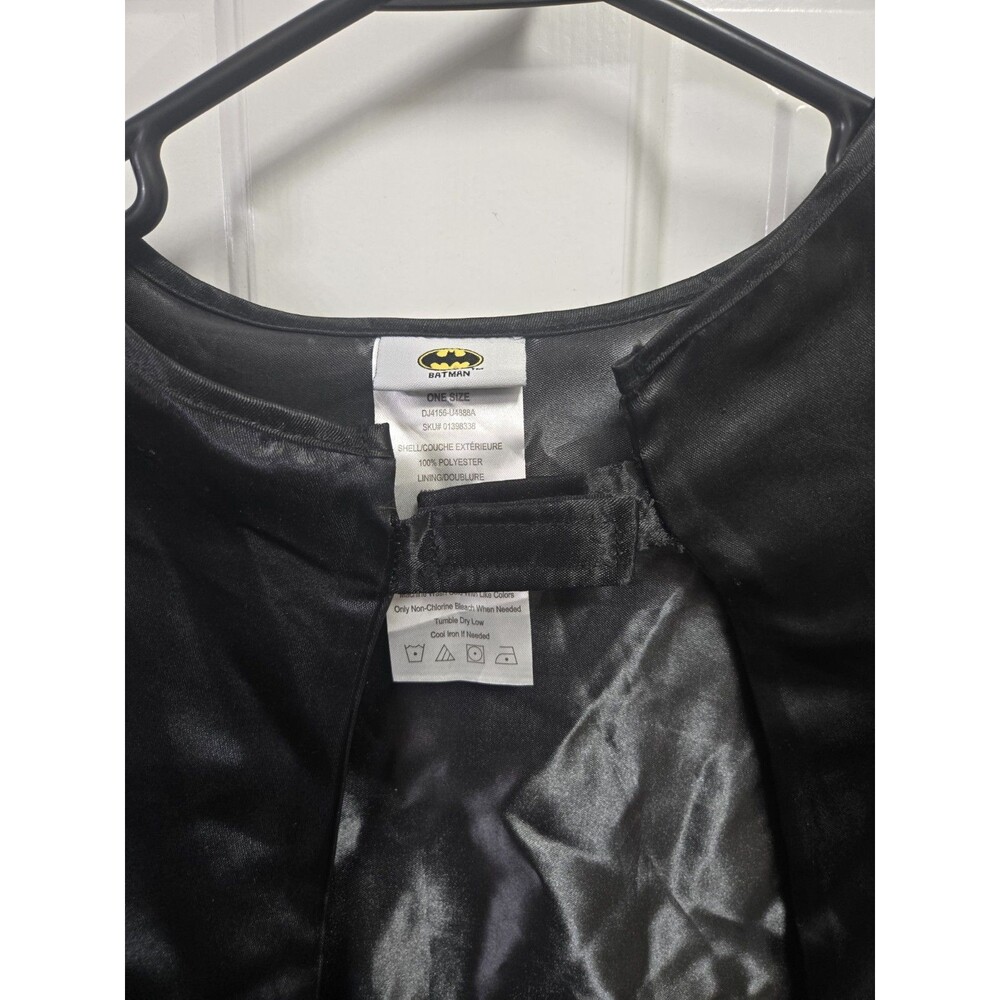 DC Comics Batman Adult Costume Cape Black Satin Yellow Logo Jerry Leigh One Size - Picture 4 of 4